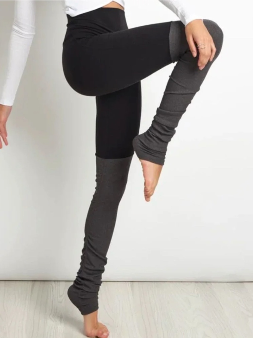 Alo Yoga Goddess Ribbed Leggings - Picture 4 of 5